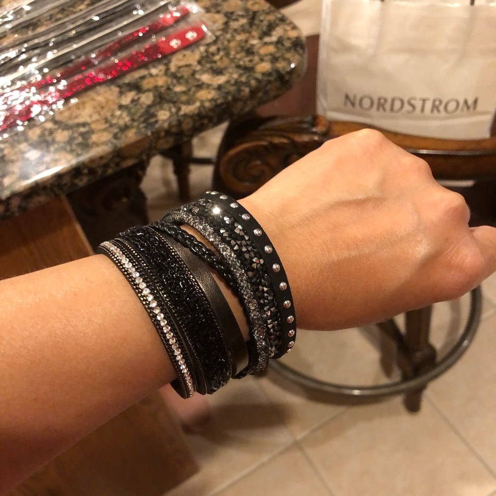 Jewelry - Picture 3 of 3